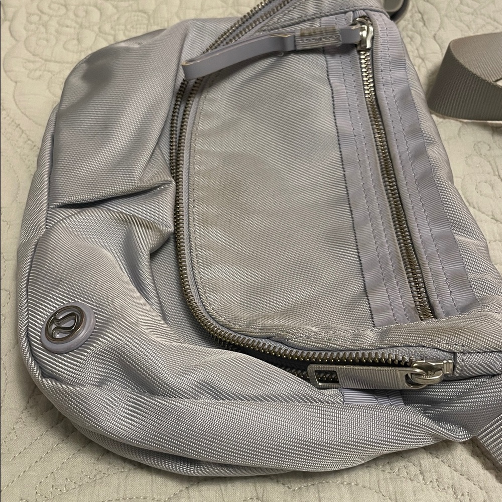 Lululemon Festival Bag II *5L - Berry Mist - Picture 3 of 8